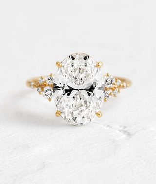 Snowdrift Ring - Round Cut Diamond